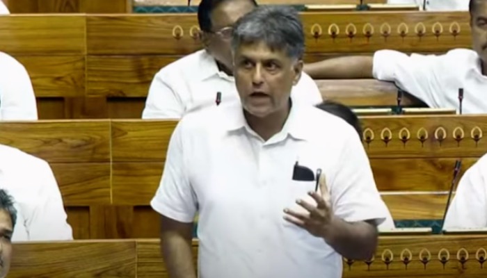 सदन में गूंजा बांग्लादेश हिंसा का मुद्दा, मोदी की मीटिंग के बाद ये क्या बोल गए Manish Tewari