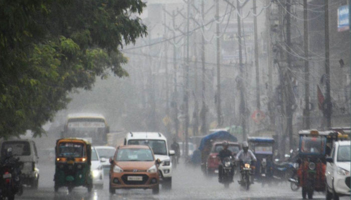 बारिश से महाराष्ट्र, केरल, तमिलनाडु और कर्नाटक में जनजीवन अस्त-व्यस्त, 1 जून तक कई राज्यों में भारी बारिश का अलर्ट