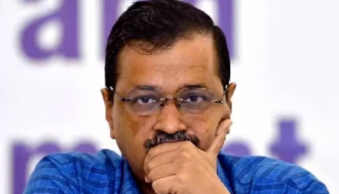 फ्री बिजली का ढिंढोरा पीटने वाले Kejriwal की पत्रकारों के सामने खुली पोल