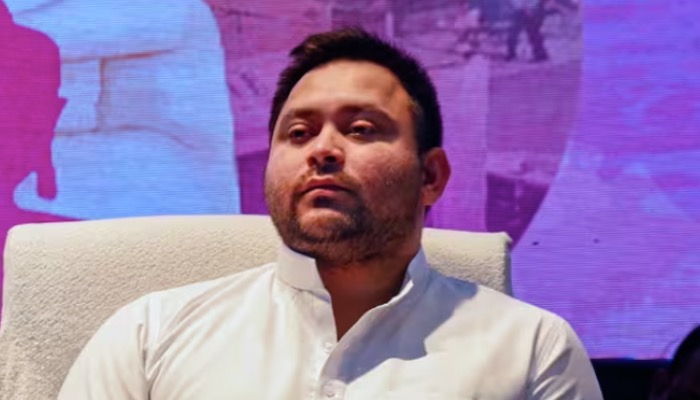 बिहार के पूर्व डिप्टी सीएम तेजस्वी यादव से छात्र ने पूछा ऐसा सवाल की लग गई मिर्ची! बीजेपी वालों ने ली गजब की चुटकी