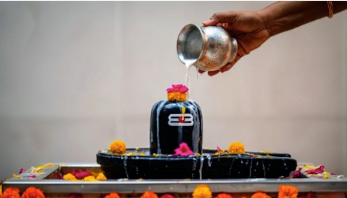 महाशिवरात्रि पर इन खास सामग्रियों से करें भोलेनाथ को प्रसन्न