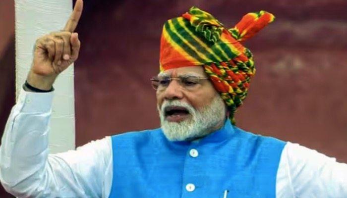 Protocol तोड़ जनता के बीच में पहुंचे पीएम अचानक मुस्लिम ने दिखाया हाथ तुरंत पीछे लौटे Modi और फिर...