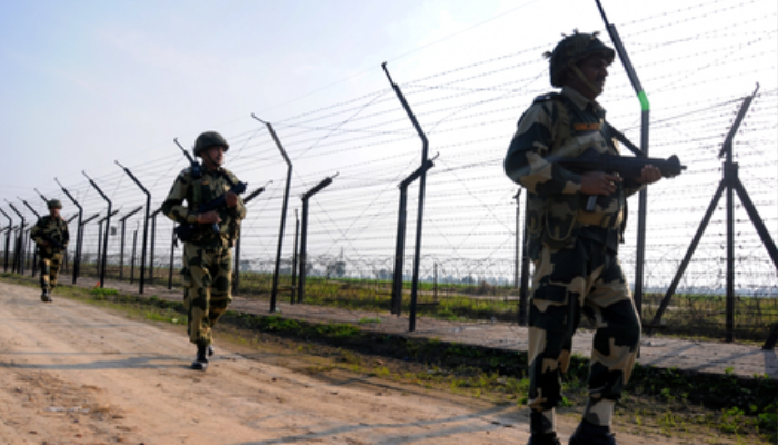 PAK के साथ तनाव के बीच BSF का बड़ा एक्शन, बॉर्डर से पाकिस्तानी रेंजर को हिरासत में लिया