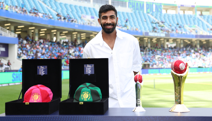 IND vs PAK: भारत-पाक मैच के बीच दुबई पहुंचे बुमराह को ICC ने दिए 4 अवॉर्ड्स