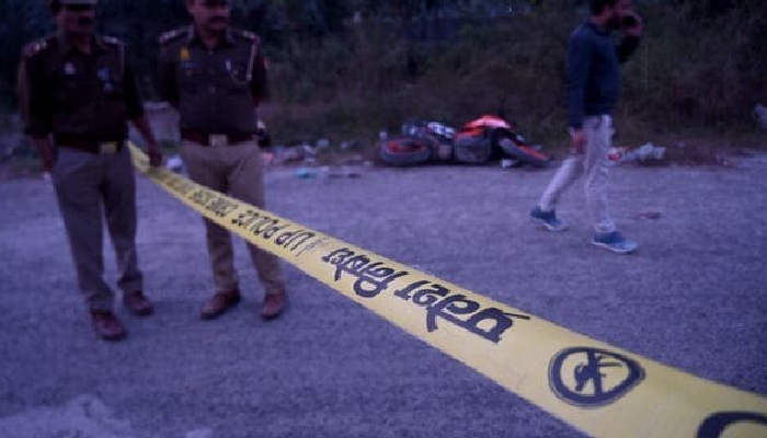 Noida : पुलिस से मुठभेड़ के बाद दो चोर की गिरफ्तार, एक के लगी गोली