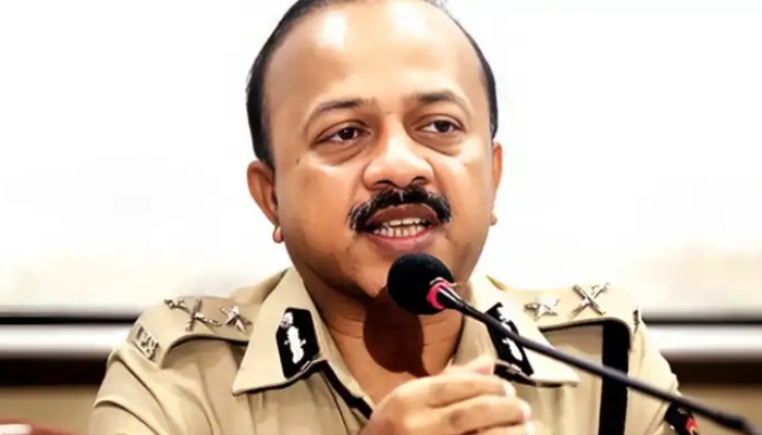 1994 बैच के IPS अधिकारी देवेन भारती होंगे मुंबई के नए पुलिस कमिश्नर