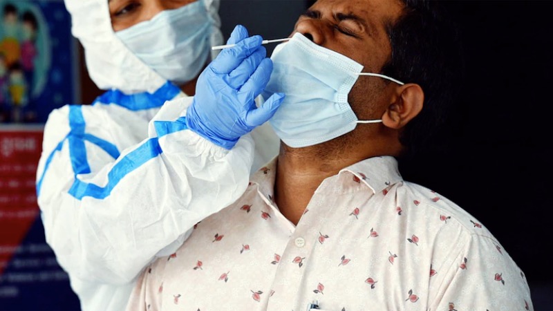 Covid Alert: महाराष्ट्र में फिर बढ़े कोरोना के केस, 24 घंटे में 53 नए संक्रमित मिले, दो की मौत