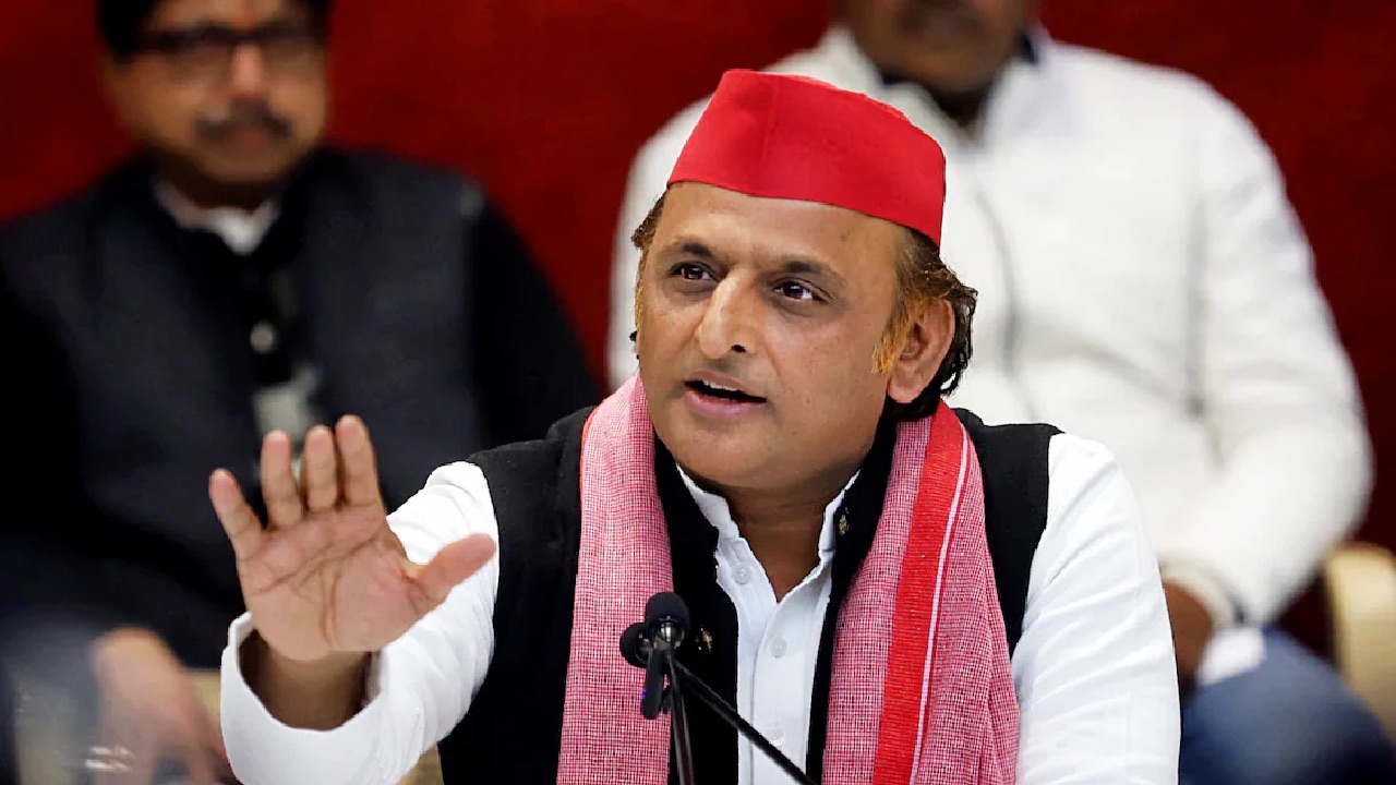 ‘एक्स-रे रिपोर्ट कागज में दी जा रही है…’ अखिलेश यादव ने योगी सरकार पर कसा तंज