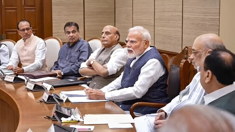 मोदी कैबिनेट ने लिए अहम फैसले, आपातकाल के खिलाफ प्रस्ताव पारित, पुणे मेट्रो के दूसरे फेज को मंजूरी, आगरा में बनेगा अंतरराष्ट्रीय आलू केंद्र