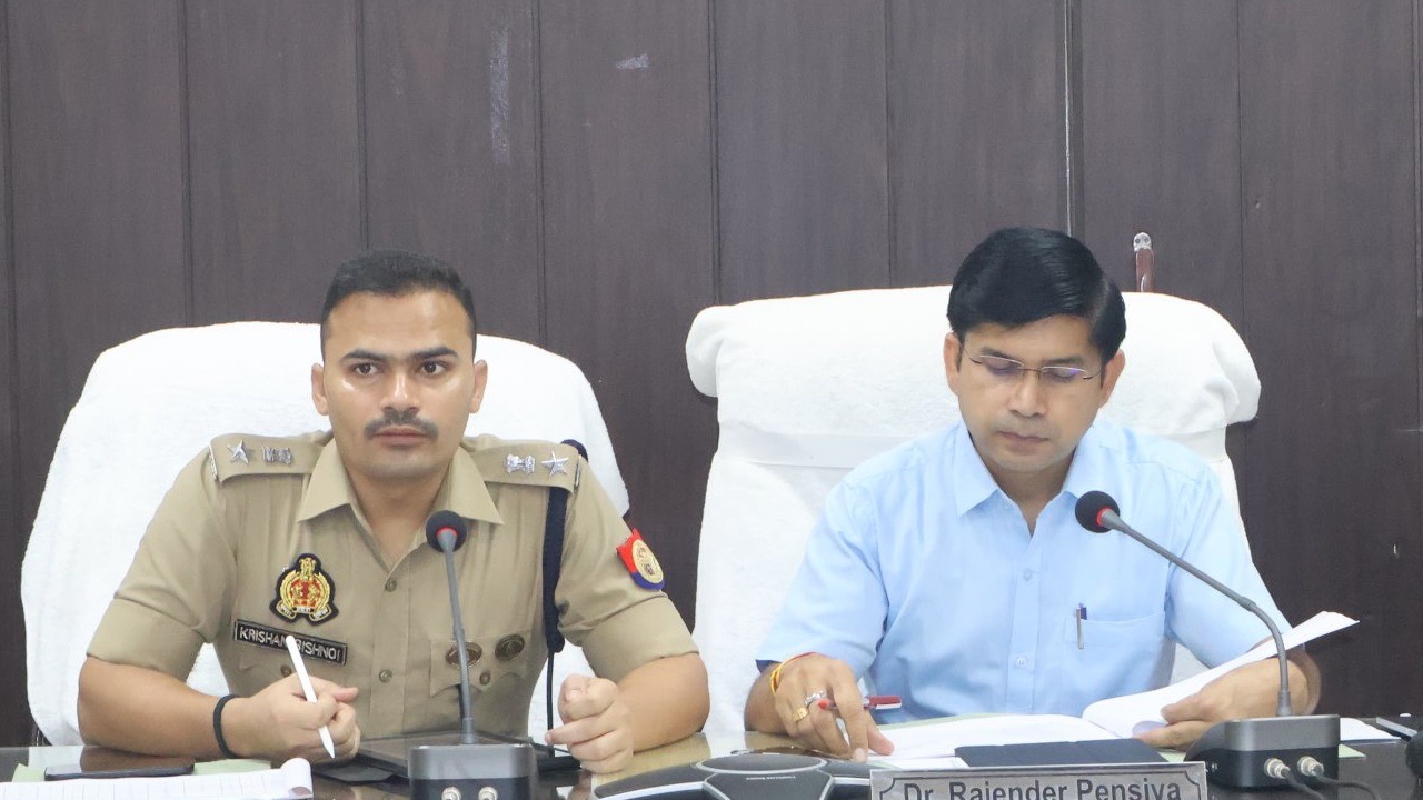बकरीद को लेकर संभल DM का सख्त आदेश, कुर्बानी के लिए 19 जगह निर्धारित, 900 लोग किए गए पाबंद