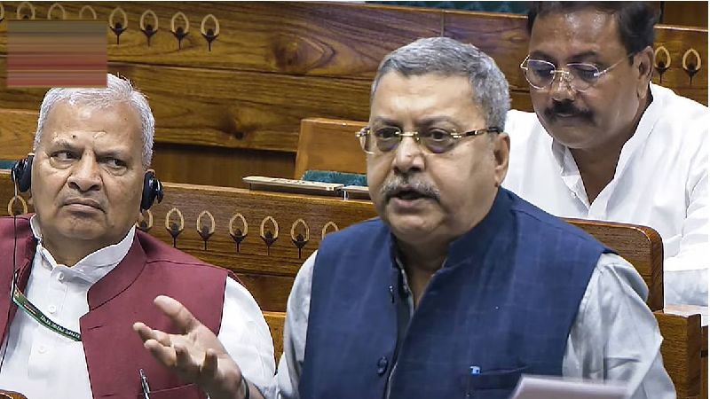 बंगाल रेप केस पर टीएमसी में पहली बार दो फाड़, ममता के करीबी सांसद ने पार्टी लाइन से किया किनारा