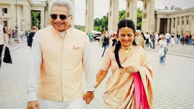महुआ मोइत्रा ने रचाई दूसरी शादी, जानिए कौन हैं पिनाकी मिश्रा जो बने हैं TMC सांसद के नए हमसफर