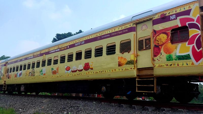 IRCTC का बंपर ऑफर! सिर्फ 826 रुपये की EMI पर 7 ज्योतिर्लिंग के दर्शन का मौका, जानें पूरा रूट