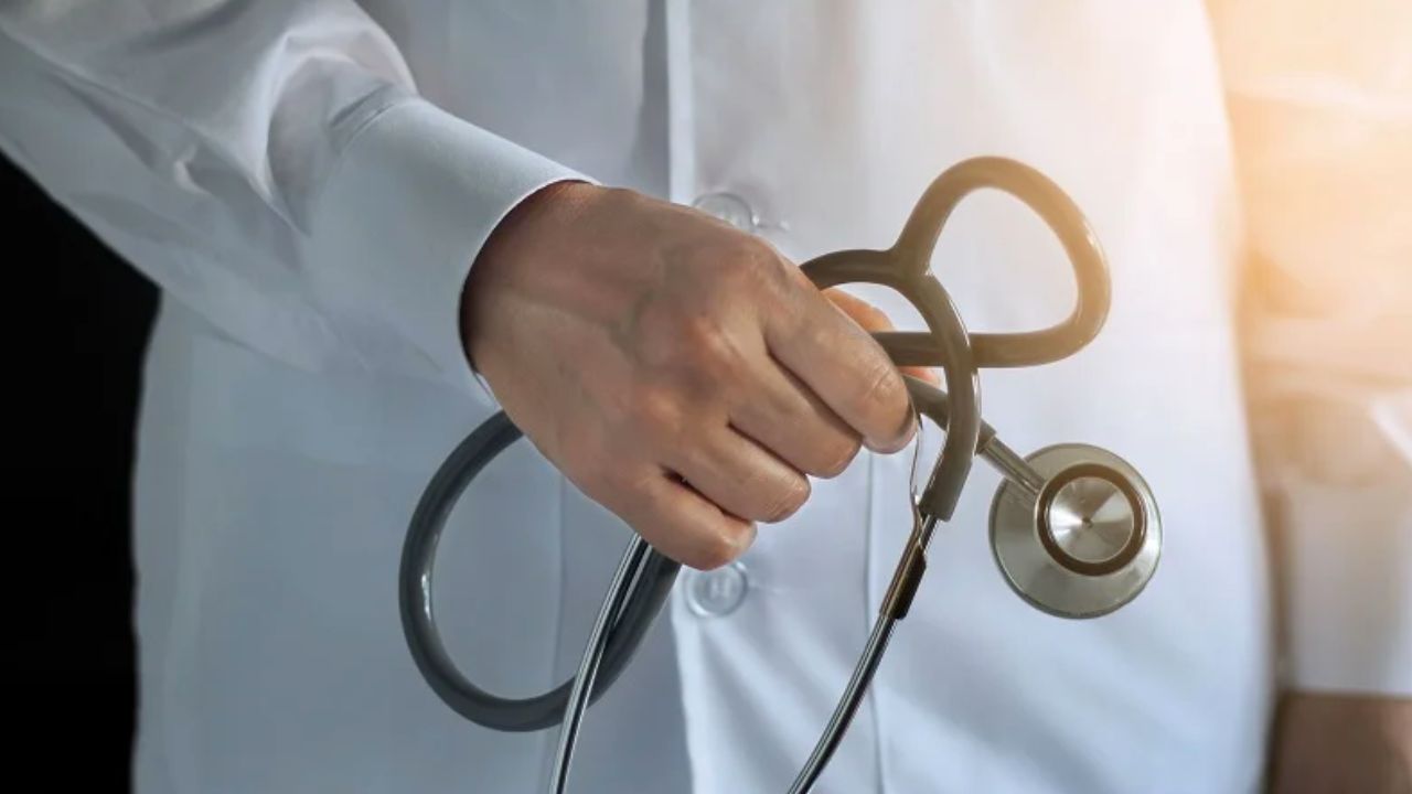 NEET UG 2025 Result: नीट यूजी 2025 रिजल्ट जारी! 12 लाख छात्रों ने पास की परीक्षा, ऐसे करें चेक