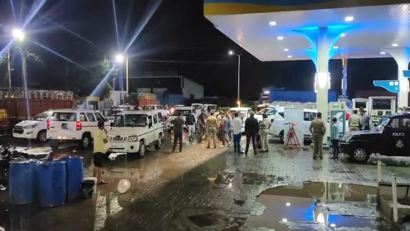 कॉन्क्लेव में जा रहे सीएम की 19 गाड़ियों में डीजल की जगह भर दिया पानी, पेट्रोल पंप सील