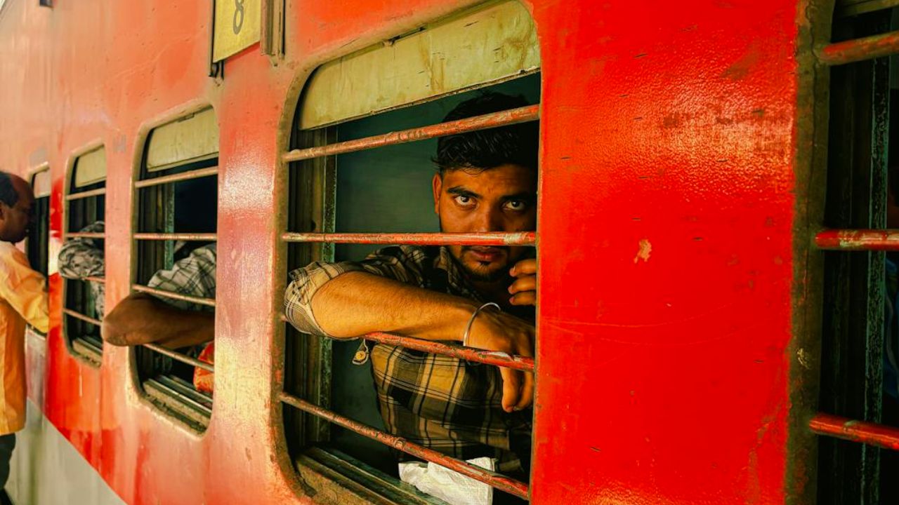 1 जुलाई से Tatkal टिकट बुकिंग के बदले नियम, अब बिना Aadhaar नहीं मिलेगी सीट