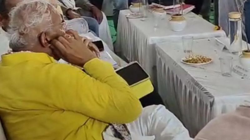 'मैं गांव का आदमी हूं, मुझे अंग्रेजी समझ नहीं आती...', छात्रा की इंग्लिश सुन शिक्षा मंत्री हुए हैरान, पकड़ लिए अपने कान