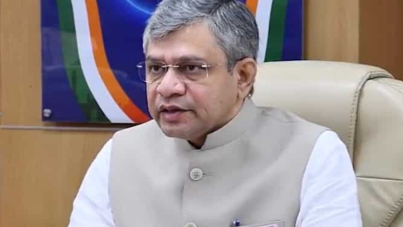 पिता के निधन के 24 घंटे बाद ही रेल मंत्री अश्विनी वैष्णव ने निभाया अपना कर्तव्य, शोक की घड़ी में फोन पर की गेट सुरक्षा अभियान की समीक्षा