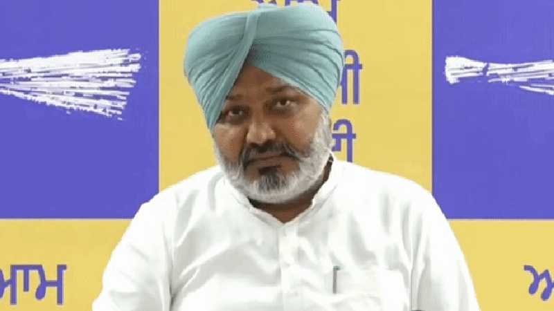 विक्रम मजीठिया अरेस्ट मामले में विरोधियों पर भड़के वित्त मंत्री हरपाल सिंह चीमा, कहा- 'उन्हें चिट्टा कारोबारी बताने वाले अब उन्हें शरीफ बता रहे हैं...'