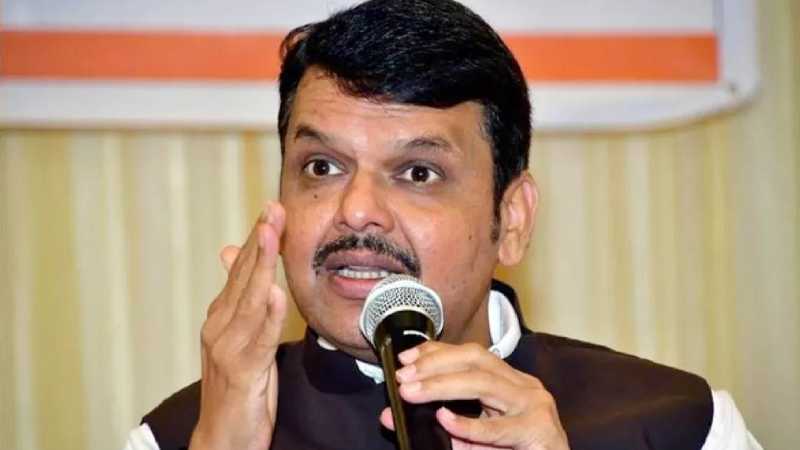 महाराष्‍ट्र में धर्मांतरण रोकने के लिए कानून जल्‍द, CM फडणवीस बोले- धार्मिक स्‍थलों से हटाए 3367 अवैध लाउडस्‍पीकर
