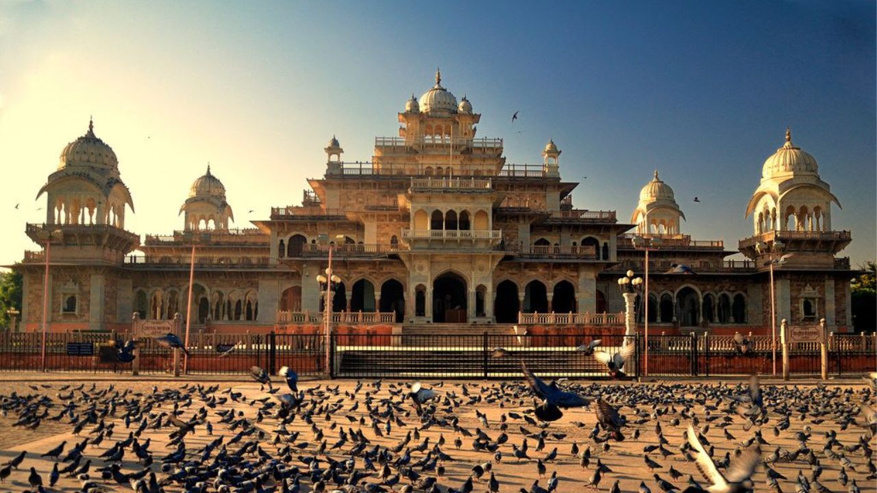 ऐसे ही नहीं जयपुर को कहा गया 'Must Visit City', टॉप 5 खूबसूरत शहरों में शामिल होने की हैं ये खास वजहें