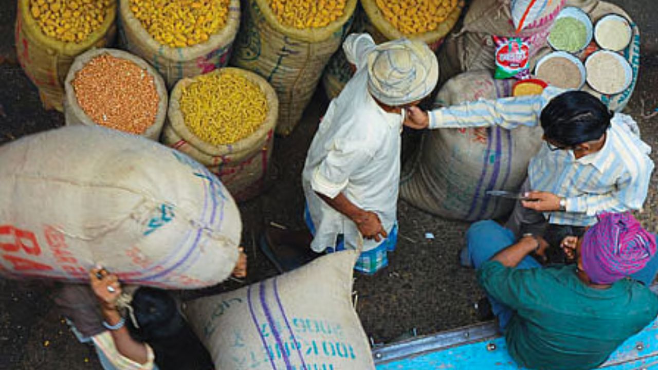फूड सिक्योरिटी योजना में बड़ा बदलाव: लाखों लाभार्थियों के नाम हटे, जानिए क्या आप इस सूची में शामिल हैं या नहीं?