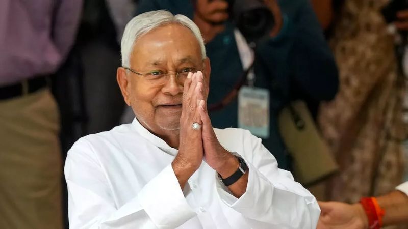बिहार में चुनाव से पहले सीएम नीतीश का पेंशनधारकों को तोहफा, अब हर महीने की 10 तारीख को खाते में भेजी जाएगी पेंशन राशि