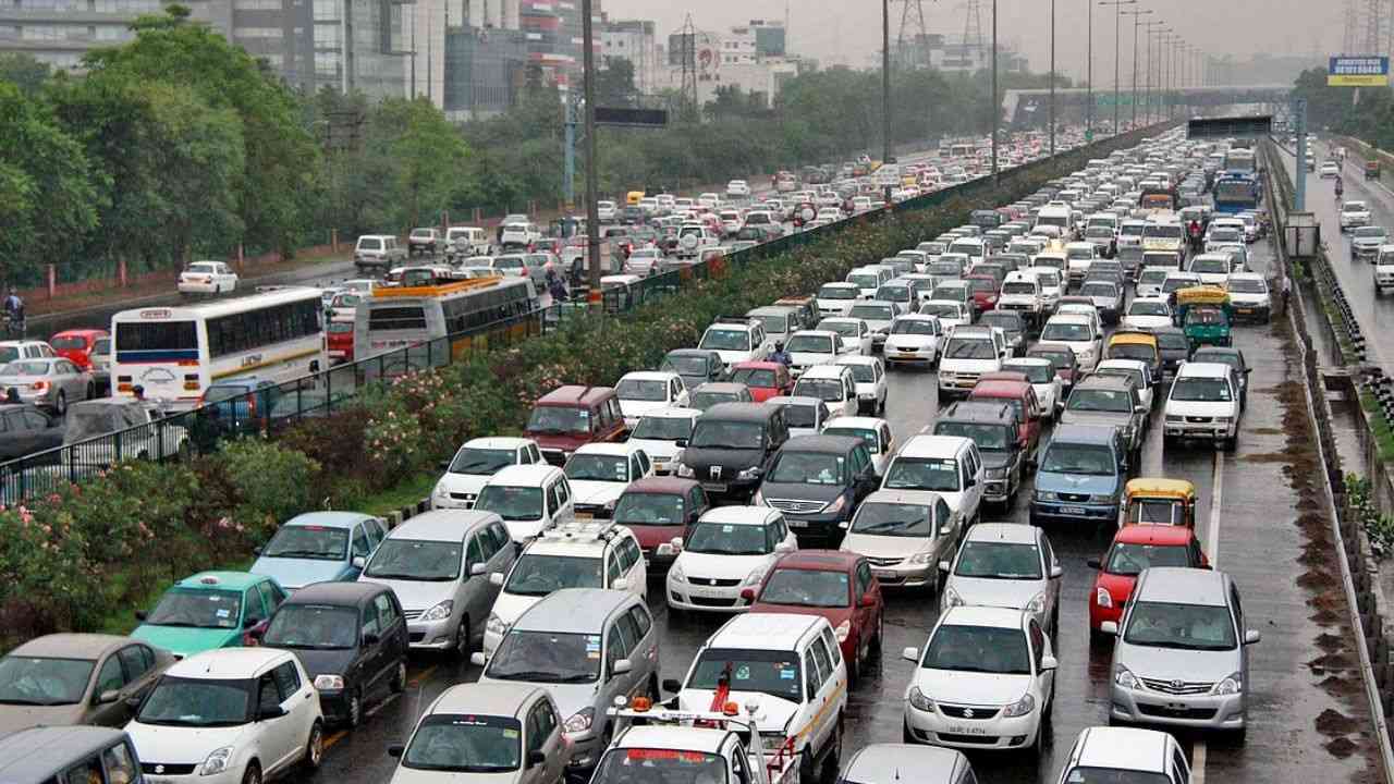 नई गाड़ी का पॉल्यूशन सर्टिफिकेट कब बनवाना होता है? यहां जानें समय सीमा
