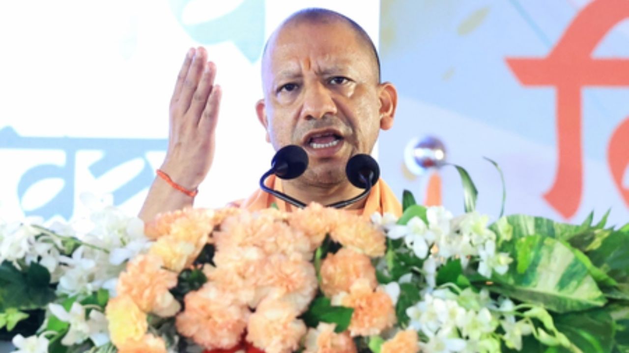 'भारत किसी के सामने नहीं झुकेगा...’, कारगिल वीरों को CM योगी की श्रद्धांजलि, बोले-कारगिल विजय की गूंज को और बुलंद करता है ऑपरेशन सिंदूर
