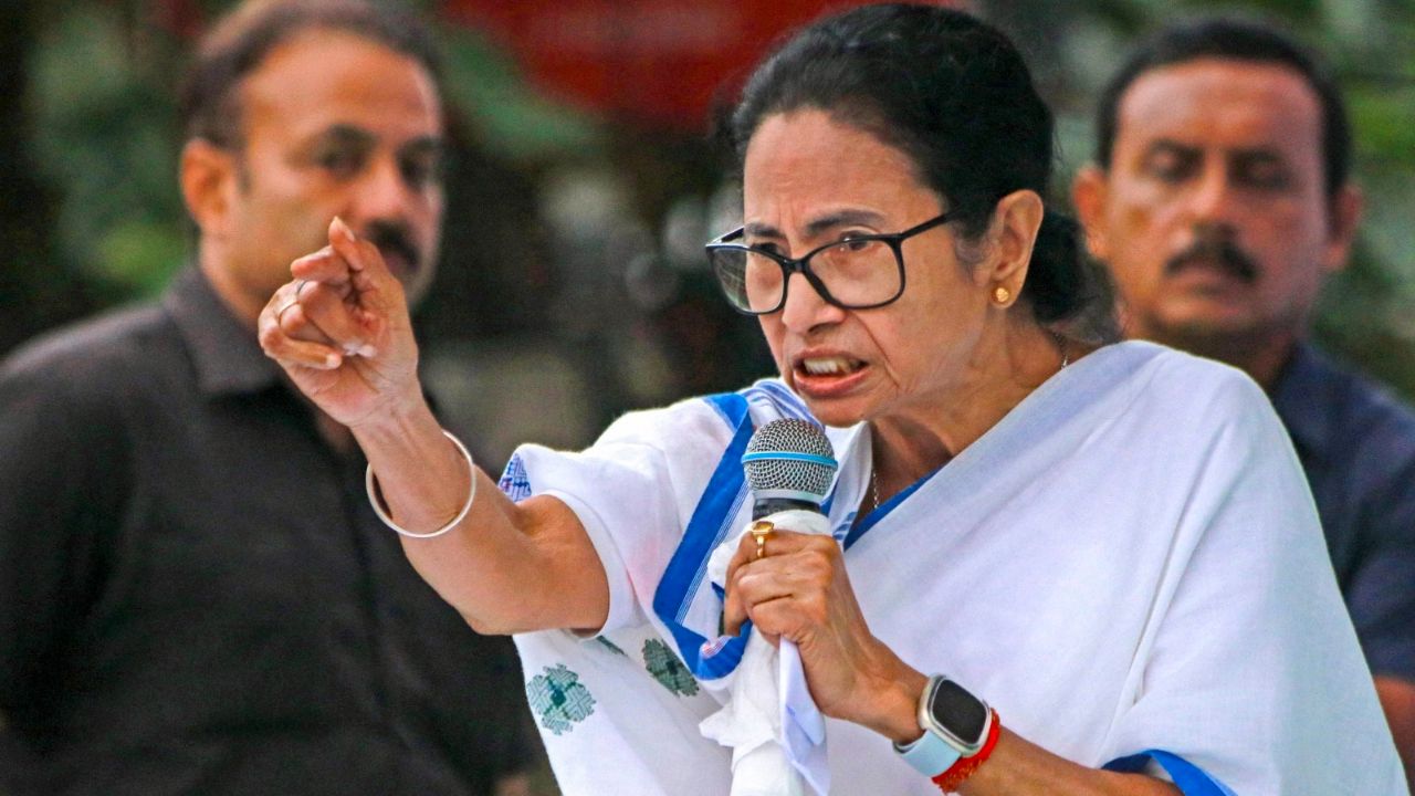 'घर आ जा परदेशी तेरा देश बुलाए रे...', ममता ने की 22 लाख बंगाली प्रवासियों से दूसरे राज्यों को छोड़ने की अपील, किया हर मदद का वादा