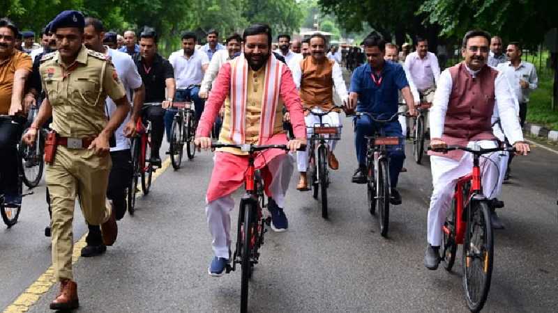 हरियाणा: CM नायब सैनी साइकिल पर सवार होकर विधानसभा पहुंचेंगे, नशे के खिलाफ जागरूकता का दिया संदेश