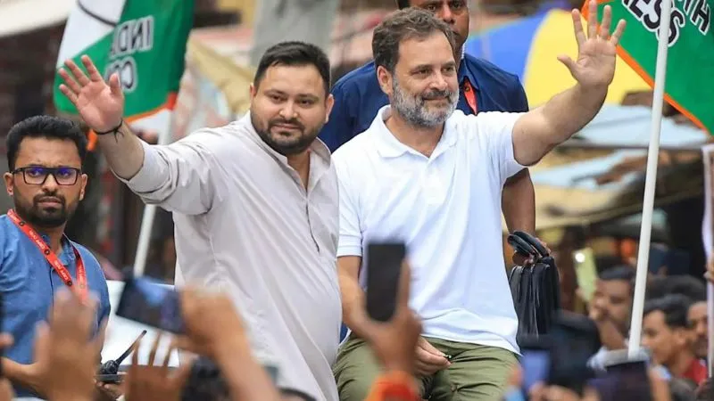 नीतीश पर हमलावर तेजस्वी ने राहुल की बढ़ा दी टेंशन, इशारों-इशारों में कर दिया बड़ा खेला, खुद को बता दिया ‘ओरिजिनल CM’