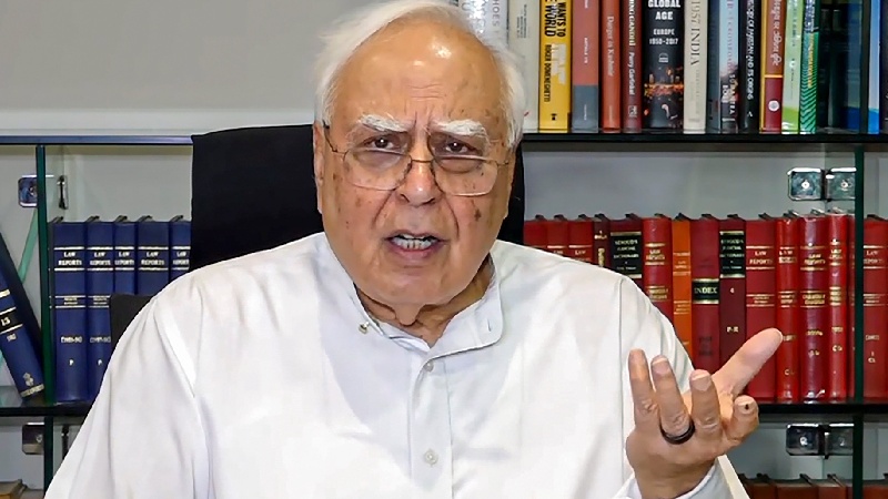 'कहां चले गए जगदीप धनखड़...', पूर्व उपराष्ट्रपति जगदीप धनखड़ की गुमनामी पर कपिल सिब्बल का अमित शाह से सवाल