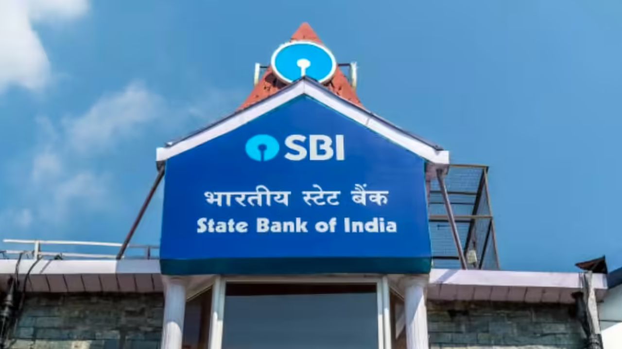 SBI क्रेडिट कार्ड धारकों के लिए बुरी खबर! 1 सितंबर से बदल रहे हैं ये बड़े नियम
