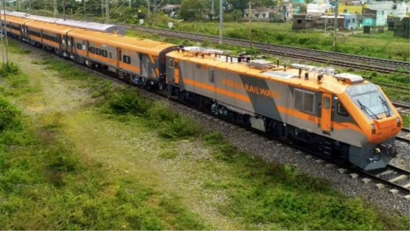 तीन अमृत भारत एक्सप्रेस समेत बिहार को 7 ट्रेनों की सौगात, रेल मंत्री अश्विनी वैष्णव ने दिखाई हरी झंडी