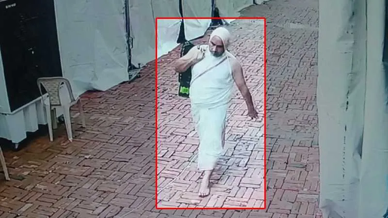 दिल्ली: लाल किला परिसर से 1 करोड़ की कीमत का कलश चोरी, सीसीटीवी में कैद संदिग्ध