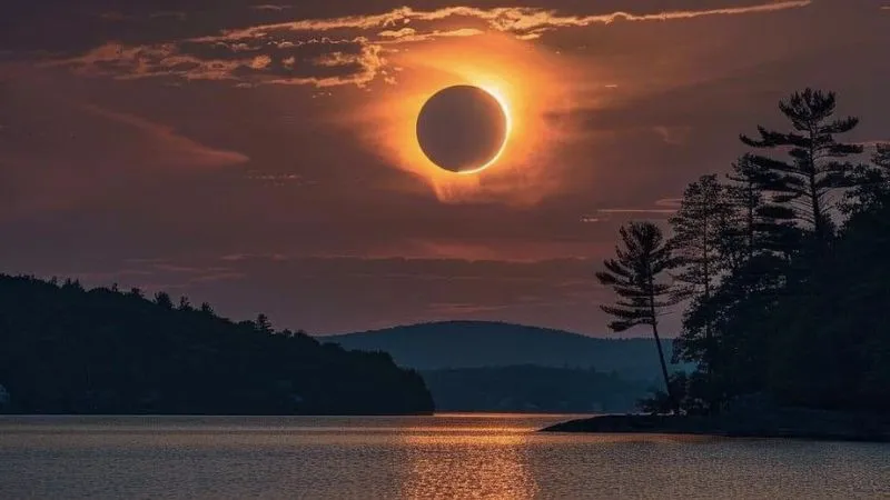 आज साल का आखिरी सूर्य ग्रहण: जानें तुलसी का महत्व और ग्रहण बाद के जरूरी उपाय