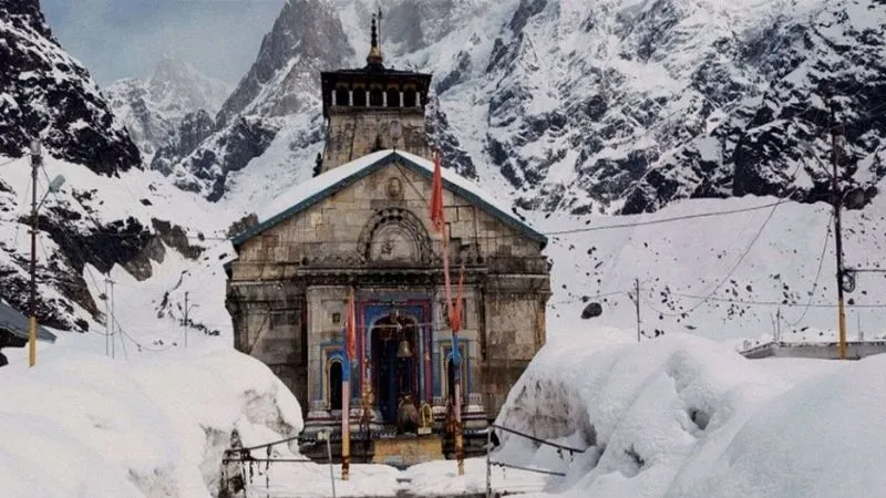 उत्तराखंड में बारिश का अलर्ट, केदारनाथ धाम में सीजन की पहली बर्फबारी, मौसम विभाग ने दी जानकारी