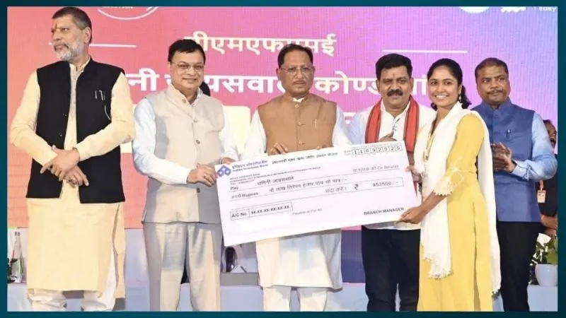 औद्योगिक क्रांति की ओर बस्तर... उद्योगपतियों से मिले 967 करोड़ के निवेश प्रस्ताव, 52000 करोड़ की योजनाएं तैयार