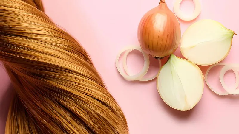 प्याज का रस बालों के लिए कितना फायदेमंद? कितनी देर लगाना चाहिए और कब दिखेगा असर