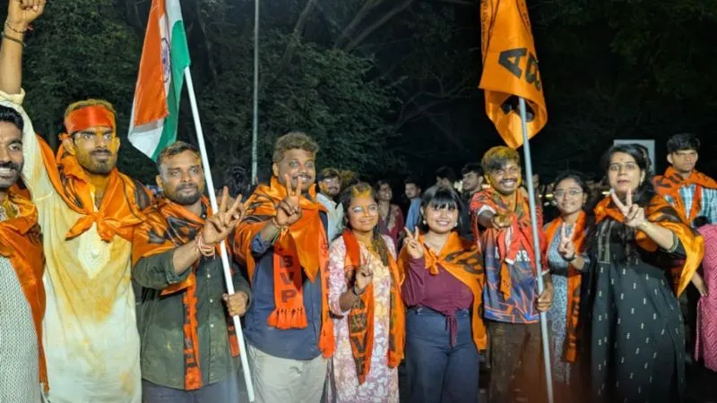 हैदराबाद सेंट्रल यूनिवर्सिटी में लहराया भगवा, छात्र संघ चुनाव में ABVP की शानदार जीत, NOTA से भी पीछे NSUI