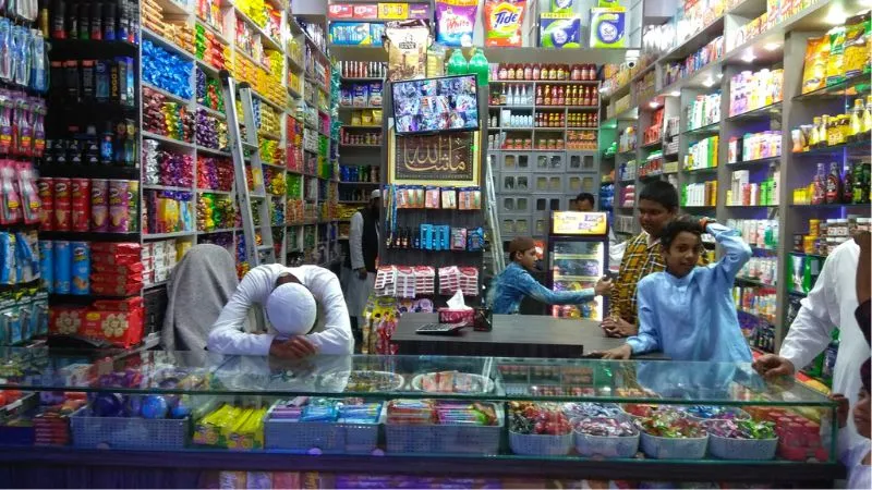 GST रेट घटने के बाद भी ज्यादा पैसा ले रहे दुकानदार? जानें शिकायत करने का आसान तरीका