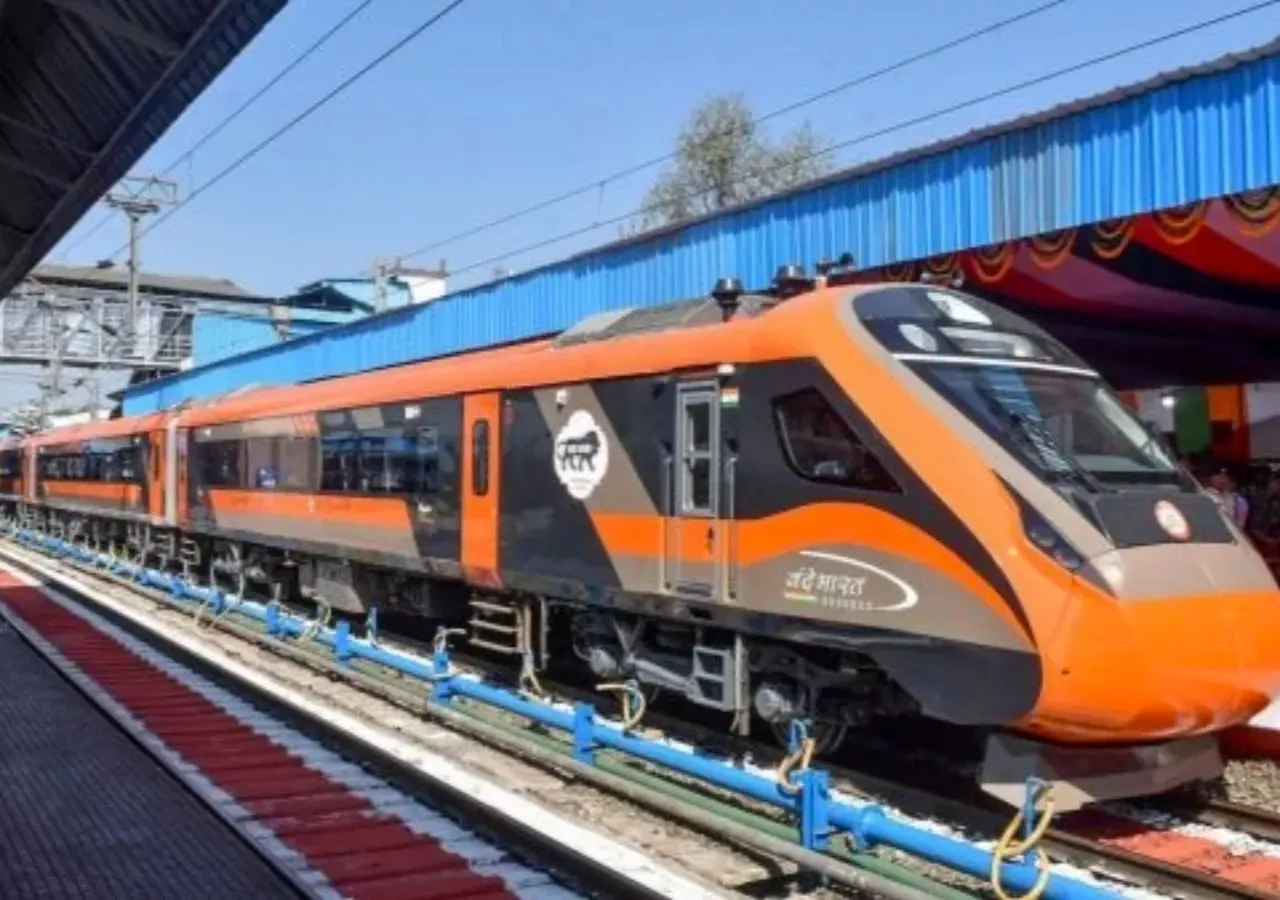 देश की पहली वंदे भारत स्लीपर ट्रेन तैयार, दिवाली-छठ से पहले बिहार रूट पर हो सकती है शुरुआत