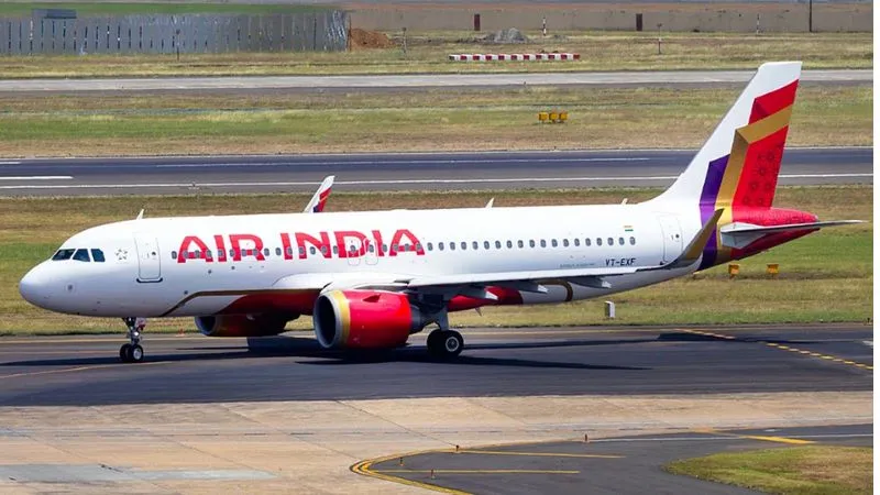 इटली से दिल्ली जाने वाली Air India फ्लाइट तकनीकी खराबी के कारण रद्द, दिवाली पर घर लौटने वाले 250+ यात्री फंसे