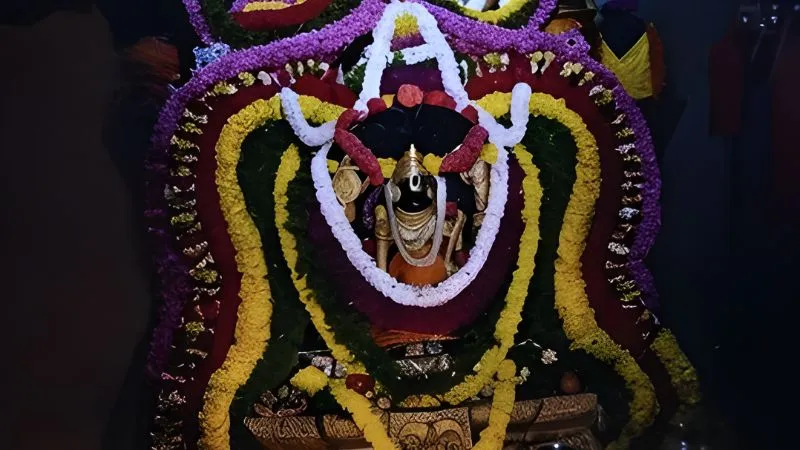 जहां पत्थर करता है भविष्यवाणी, जानिए कर्नाटक के दिव्य मंदिर का रहस्य