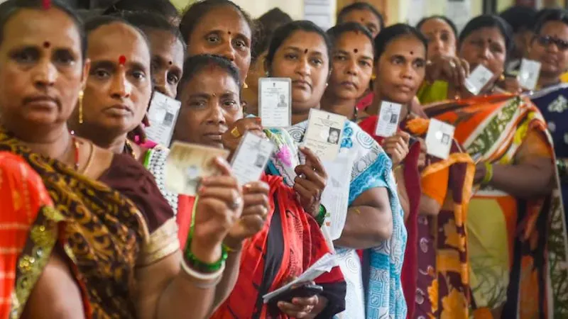 बिहार में दो चरणों में होगी वोटिंग, जानें आपके इलाके में कब पड़ेंगे वोट, देखिए पूरी लिस्ट