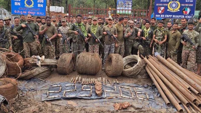 बीजापुर में सुरक्षाबलों की बड़ी कामयाबी, भारी मात्रा में विस्फोटक बरामद, माओवादियों की साजिश नाकाम