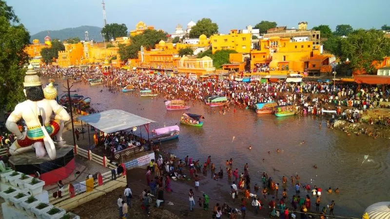 Chitrakoot Mela : पहले दिन श्रद्धालुओं की भीड़, आज CM मोहन करेंगे कामदगिरी की परिक्रमा और विधि-विधान से करेंगे पूजा