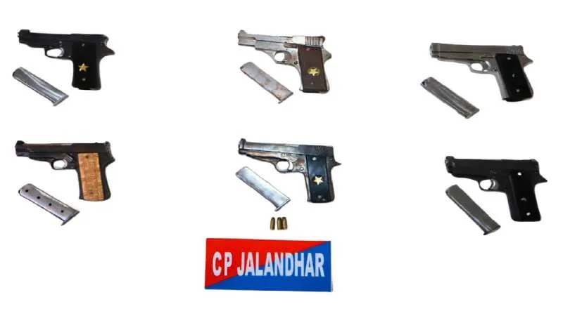 जालंधर पुलिस की बड़ी कार्रवाई, जग्गू भगवानपुरिया गिरोह के तीन सदस्य गिरफ्तार, 8 पिस्तौल बरामद