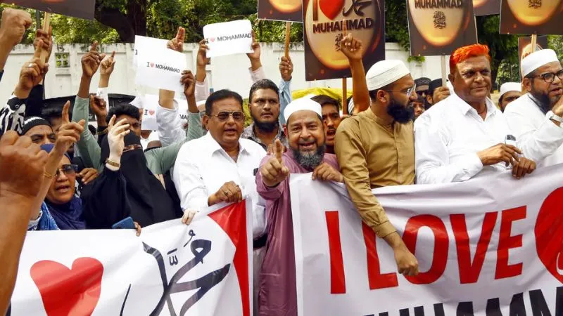 यूपी के कॉलेज में हिंदू छात्र ने नहीं बोला 'I Love Mohammad', तो बौखला गए कट्टरपंथी...! बेरहमी से पीटा, जांच में जुटी पुलिस